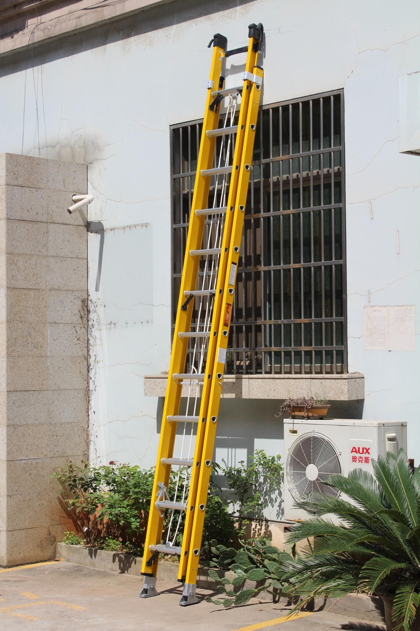 Fiberglass Ladder (3)