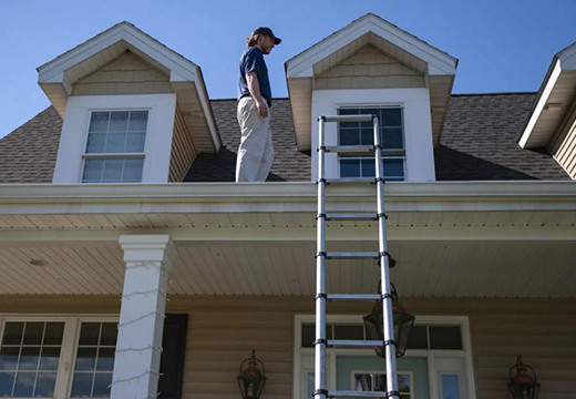How to use the extension ladder safely?