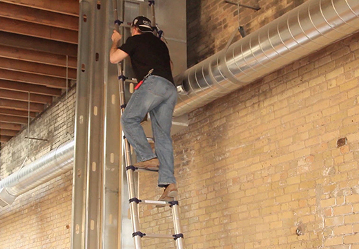 Telescopic extension ladder helps improve work performance