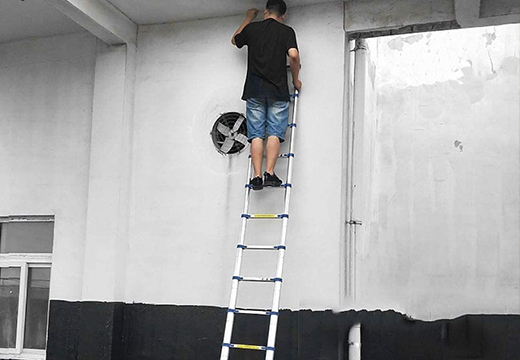 How to fasten the extension ladder?