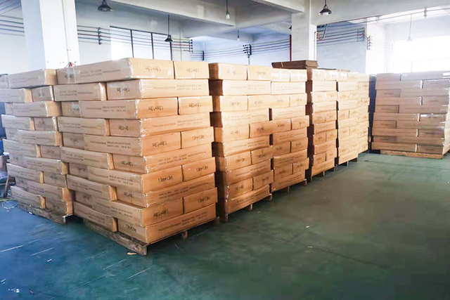 Put-in-warehouse&Waiting-to-Delivery-8