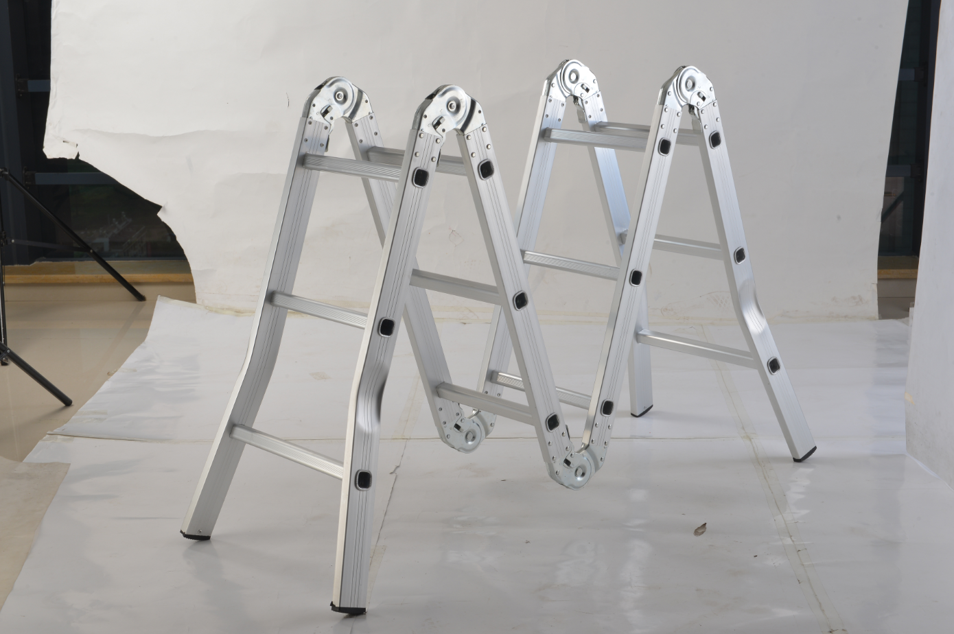 wide step aluminum multi purpose ladder