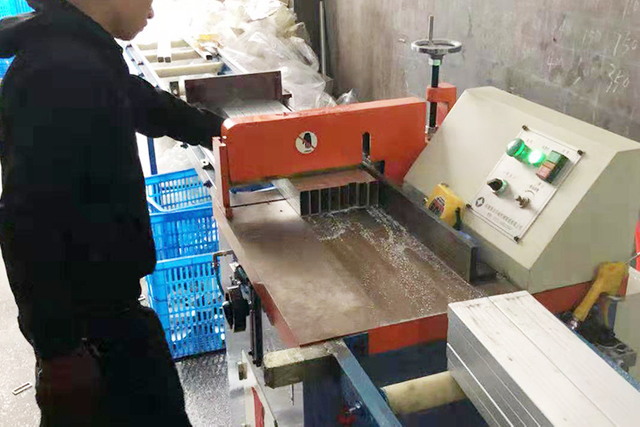 Material-Cutting-2
